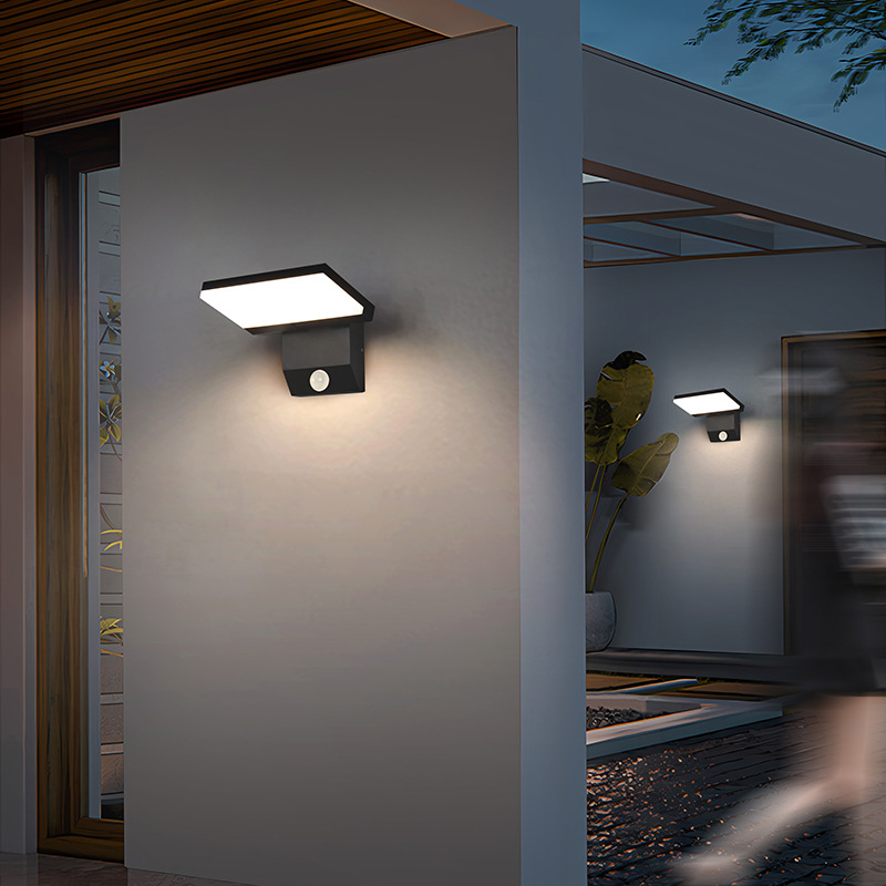 Lampada da parete per esterni  - Home Security Yard Sensors recensione e prezzo